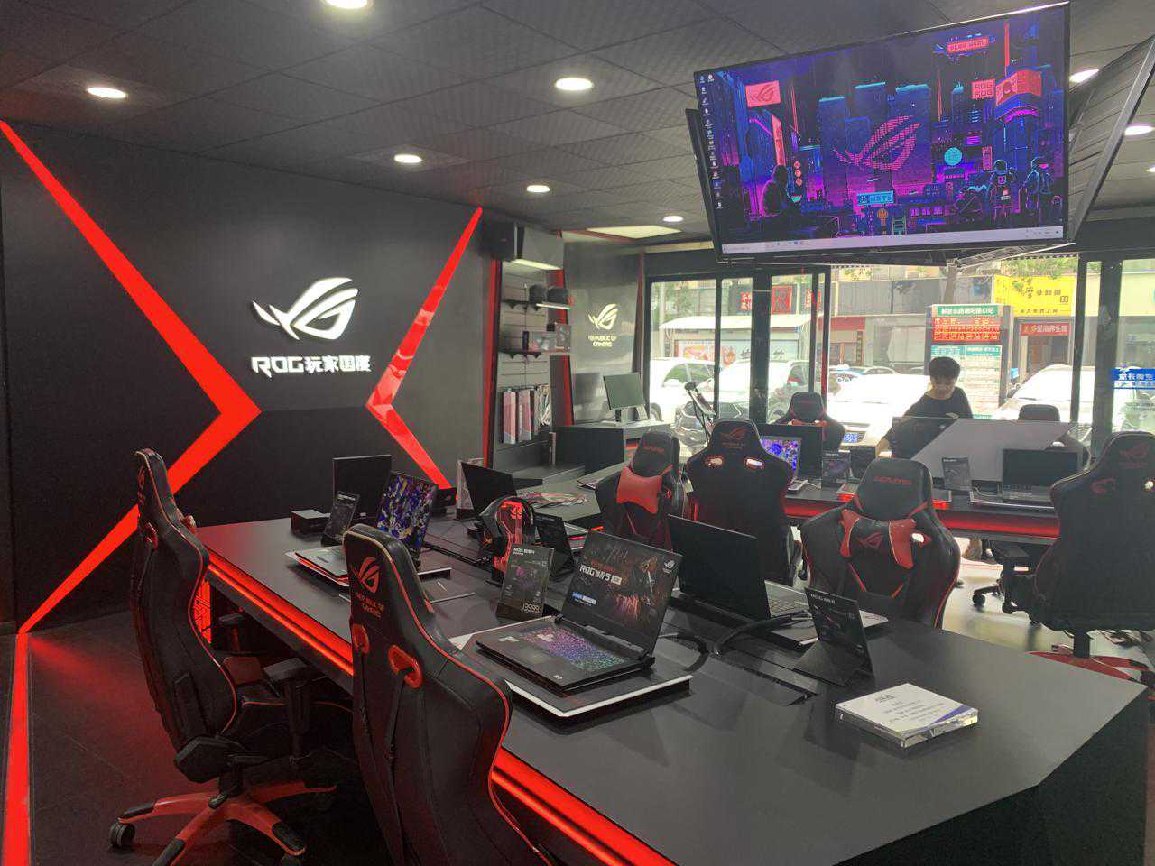 从传统到智能，从IT卖场到体验式经营，看长沙电脑城的变迁与发展