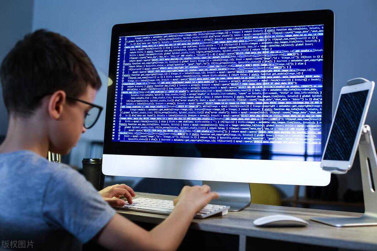 计算机程序设计员怎么考？有什么要求？行业前景如何？